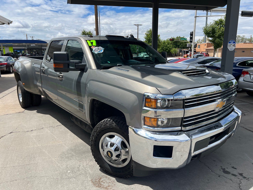 2017 Chevrolet Silverado 1500 Image 3