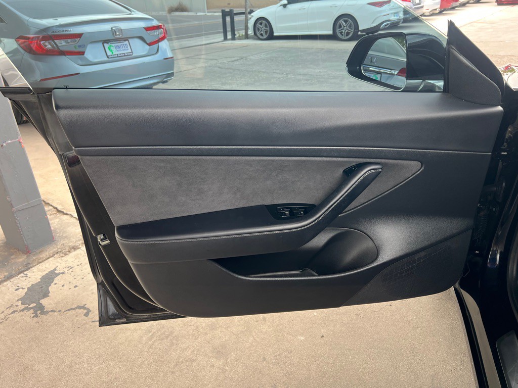 2020 Tesla Model 3 Image 10