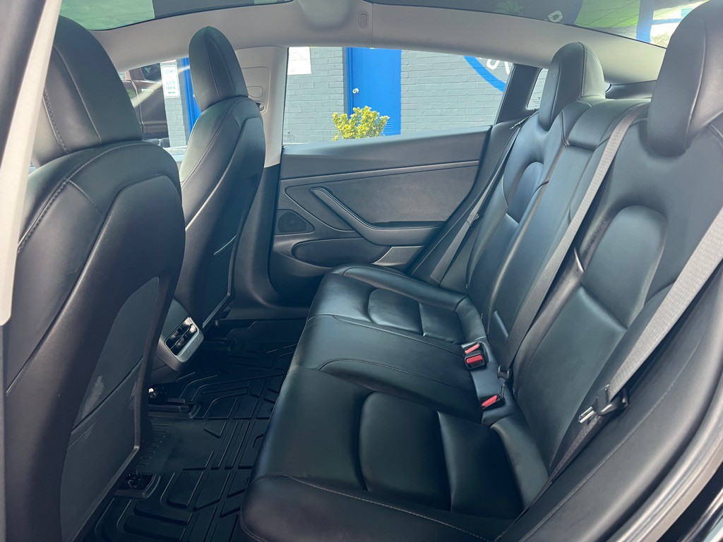 2020 Tesla Model 3 Image 13