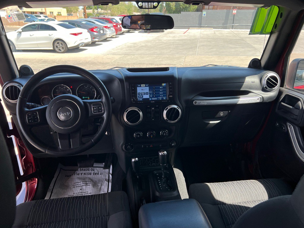2011 Jeep Wrangler Unlimited Image 9