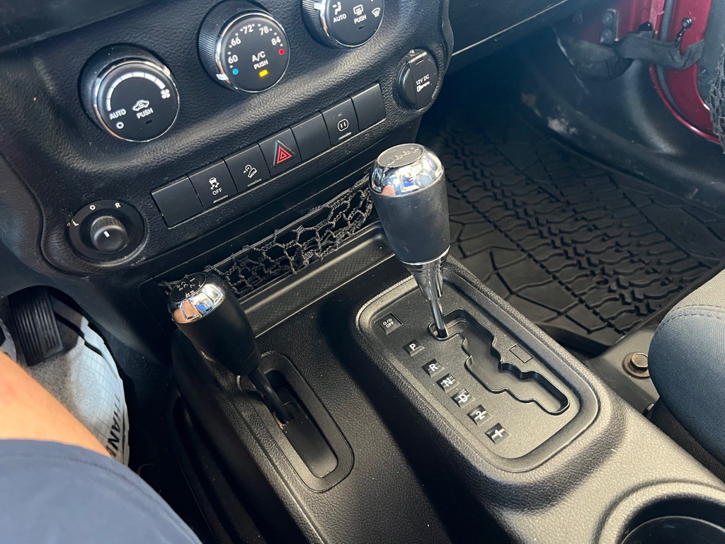 2011 Jeep Wrangler Unlimited Image 16