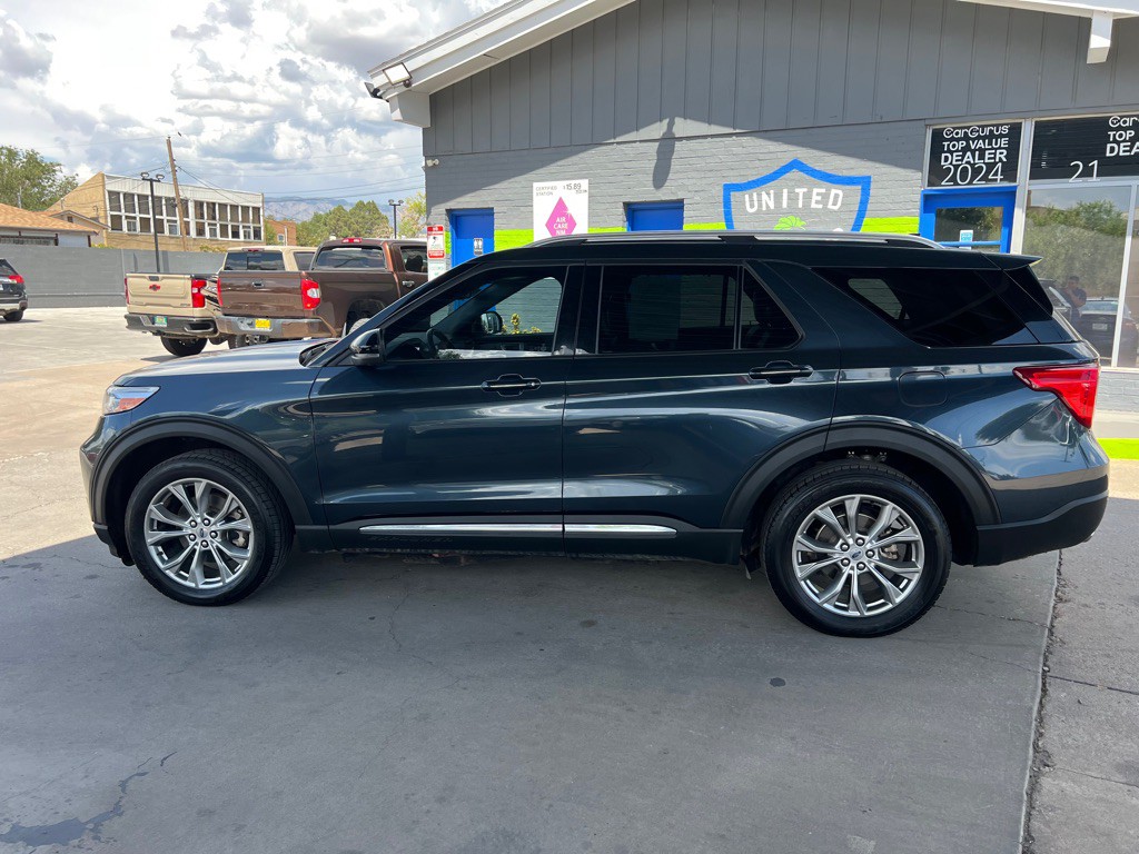 2022 Ford Explorer Image 8
