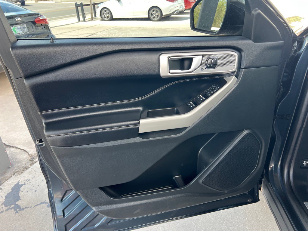 2022 Ford Explorer Image 10