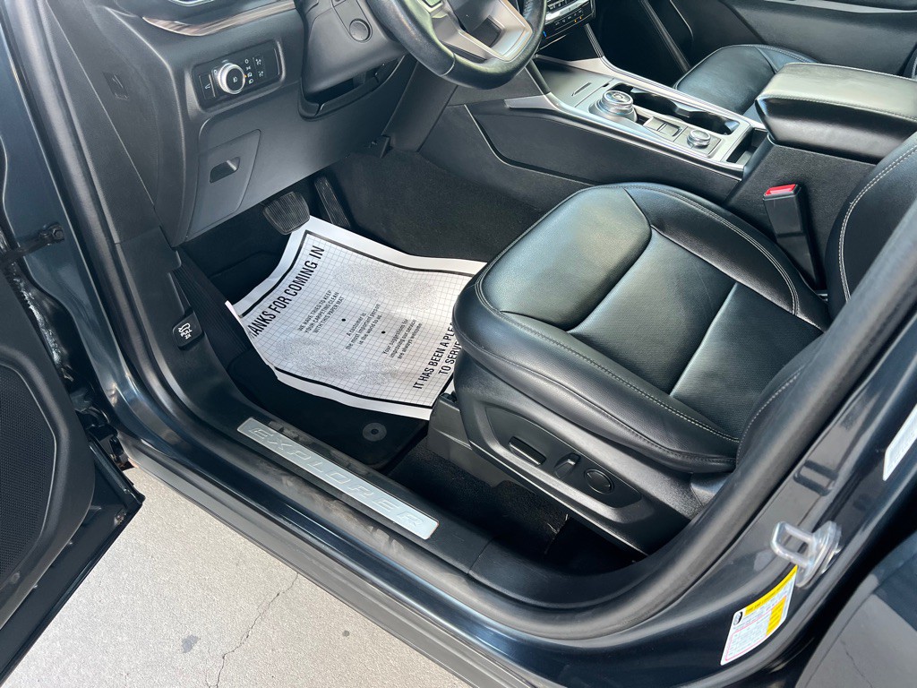 2022 Ford Explorer Image 11