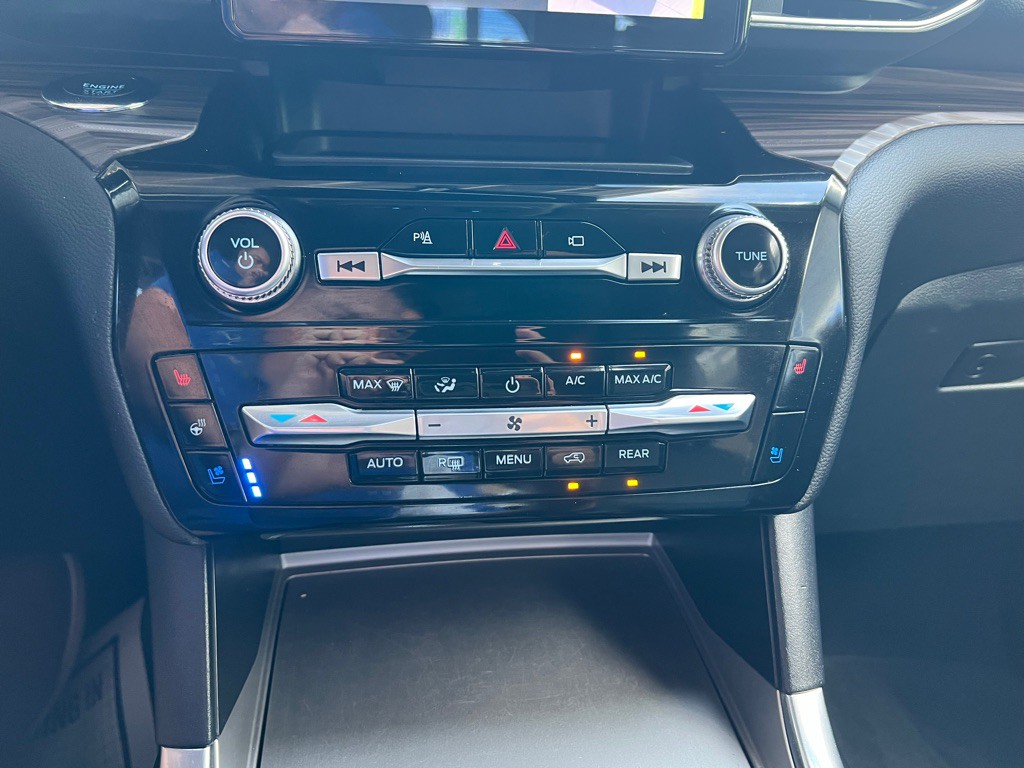 2022 Ford Explorer Image 18