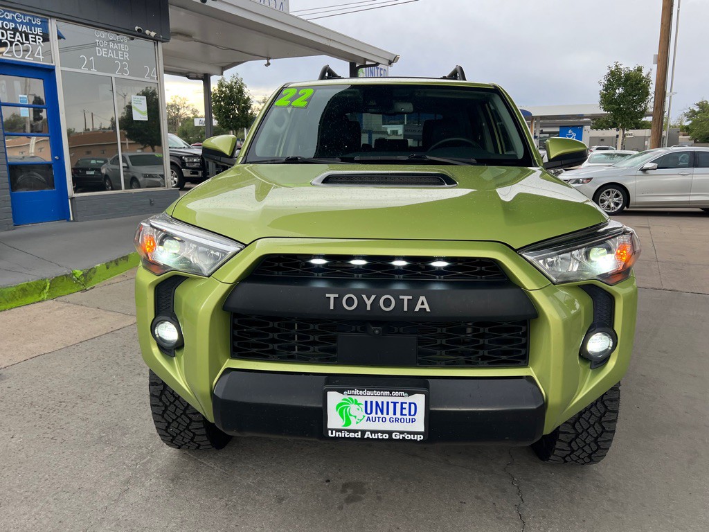 2022 Toyota 4Runner Image 2
