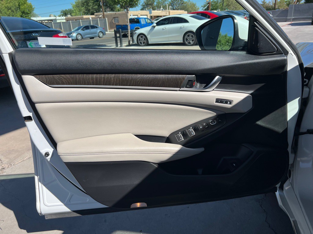 2018 Honda Accord Image 10