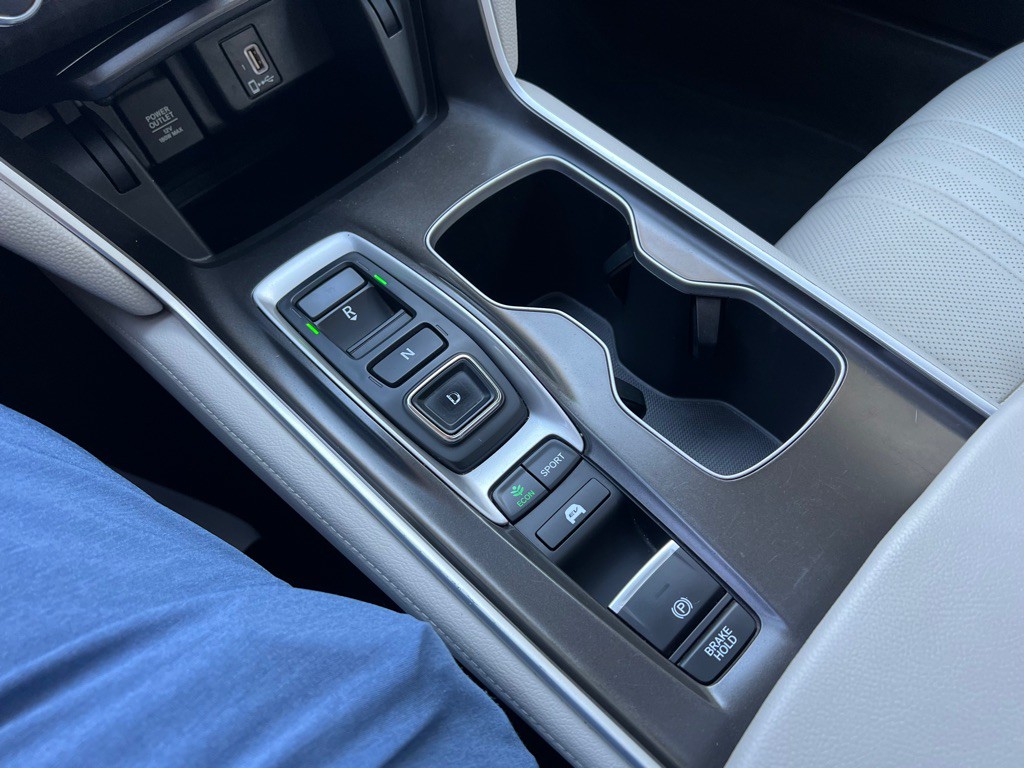 2018 Honda Accord Image 17