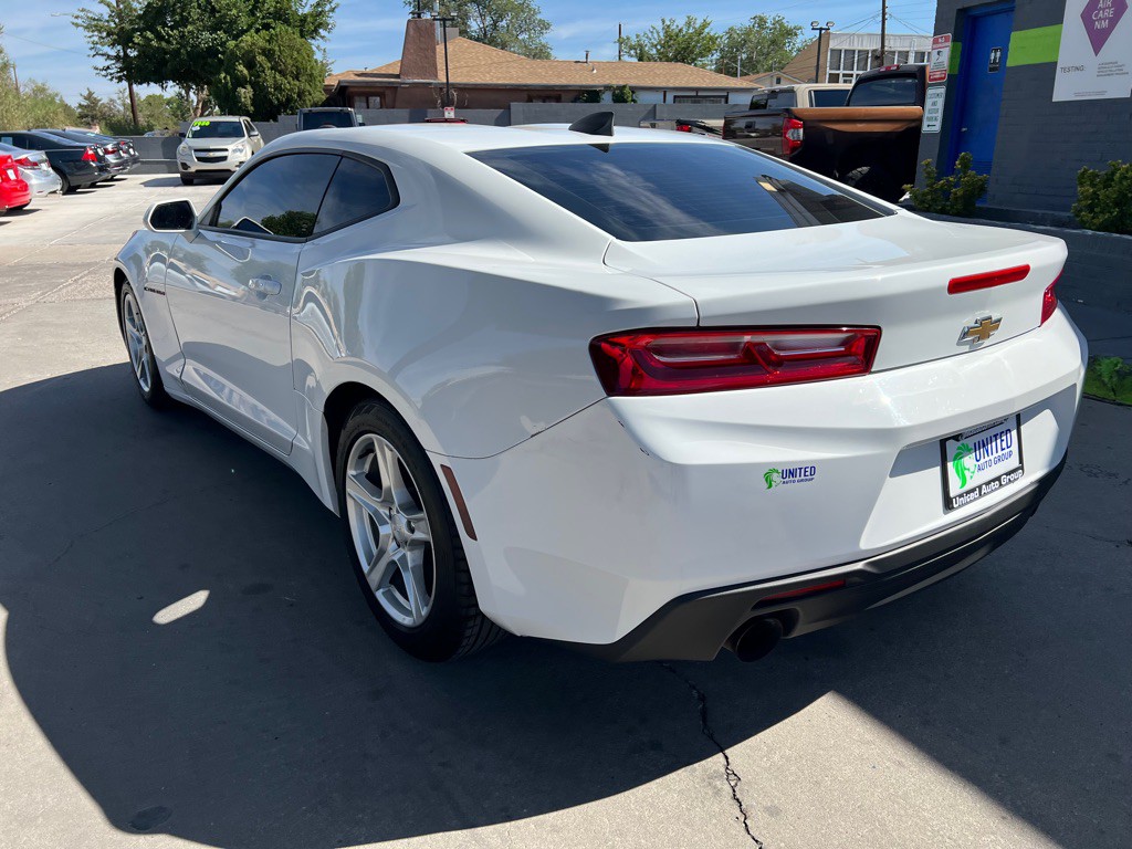 2017 Chevrolet Camaro Image 7