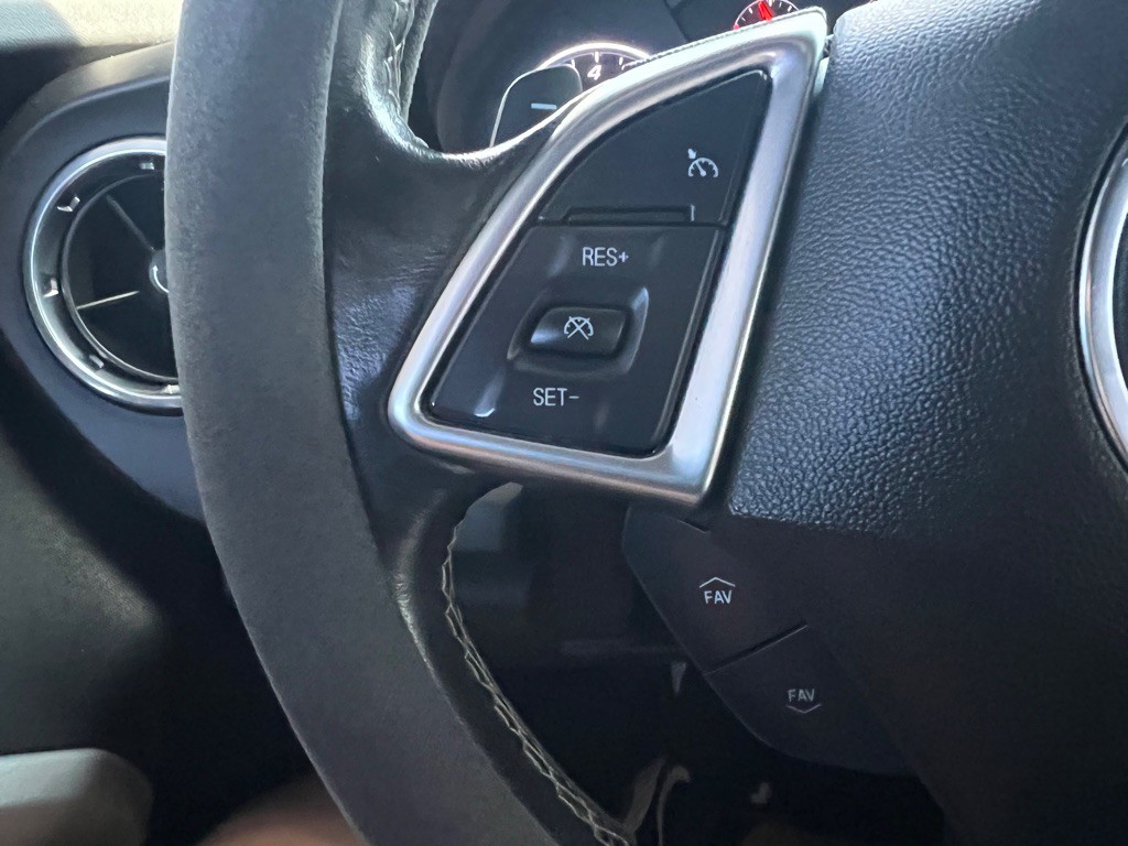 2017 Chevrolet Camaro Image 17