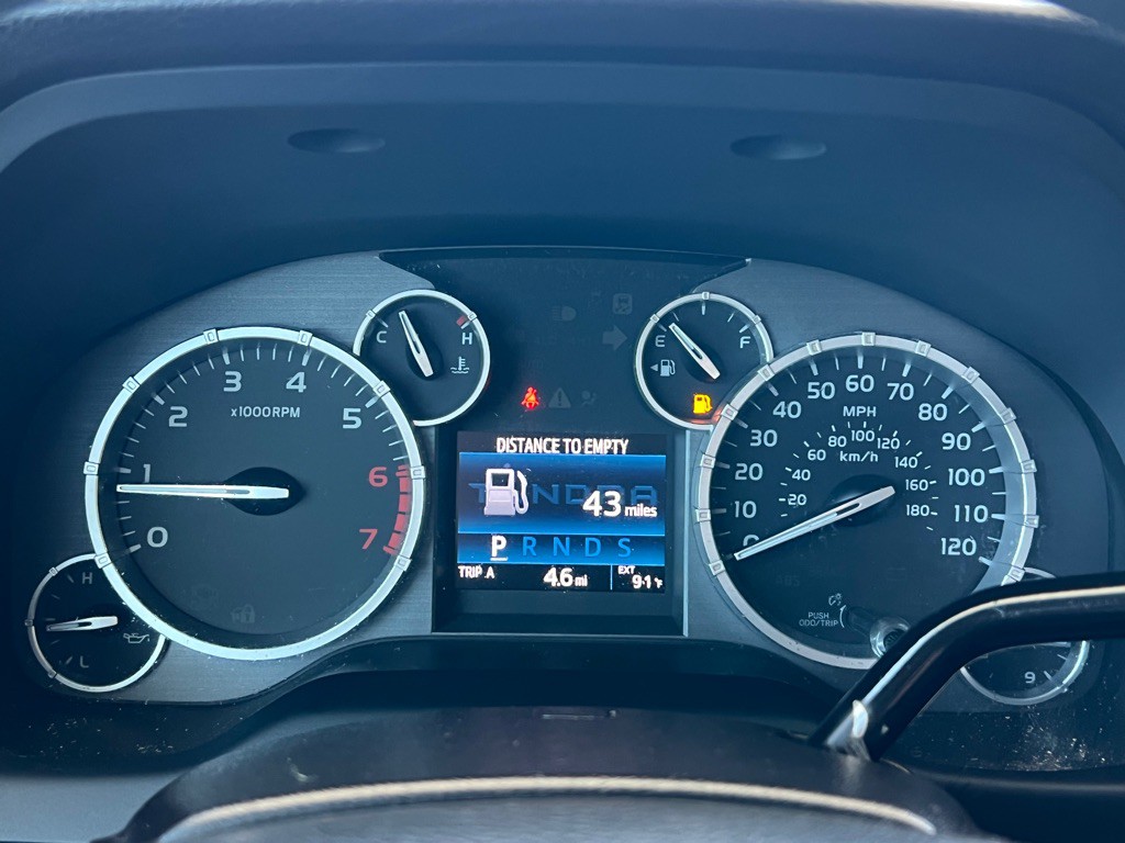 2016 Toyota Tundra Image 14