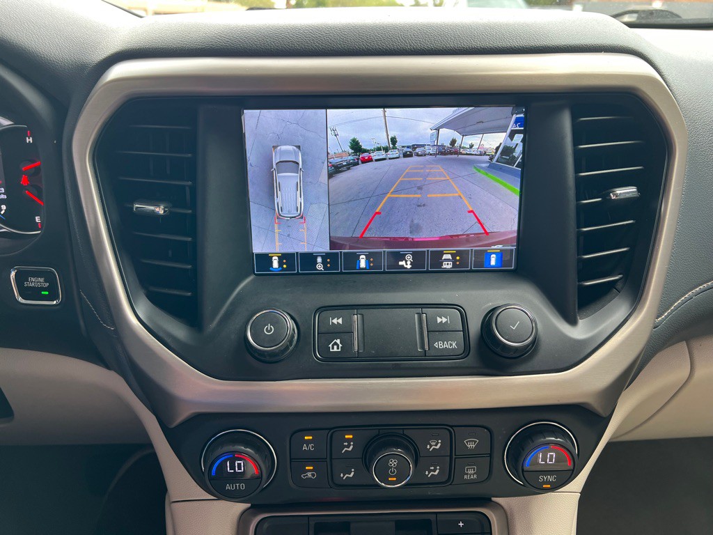 2022 GMC Acadia Image 16