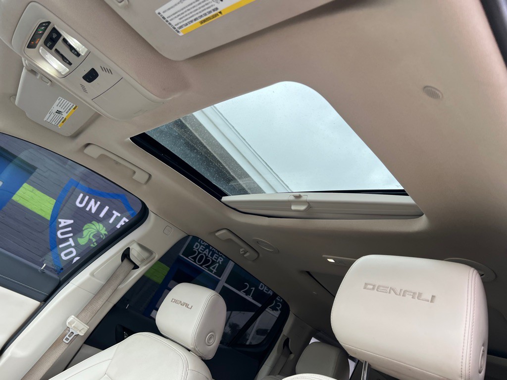 2022 GMC Acadia Image 21