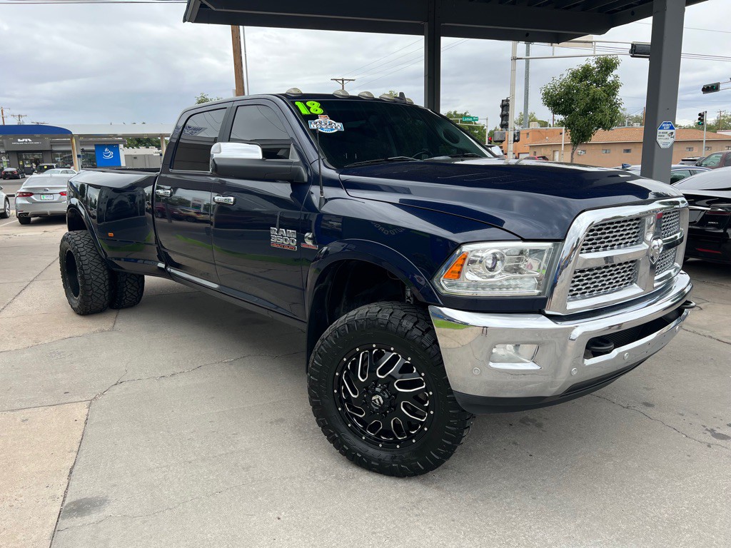 2018 RAM 3500 Image 3