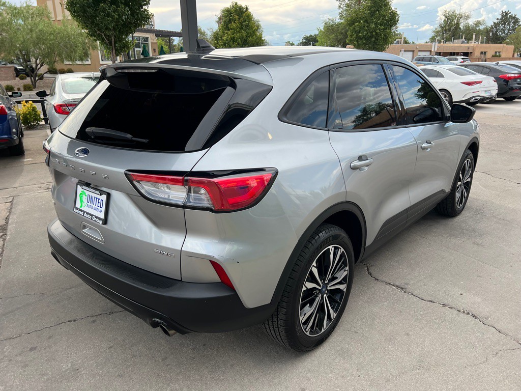 2022 Ford Escape Image 5