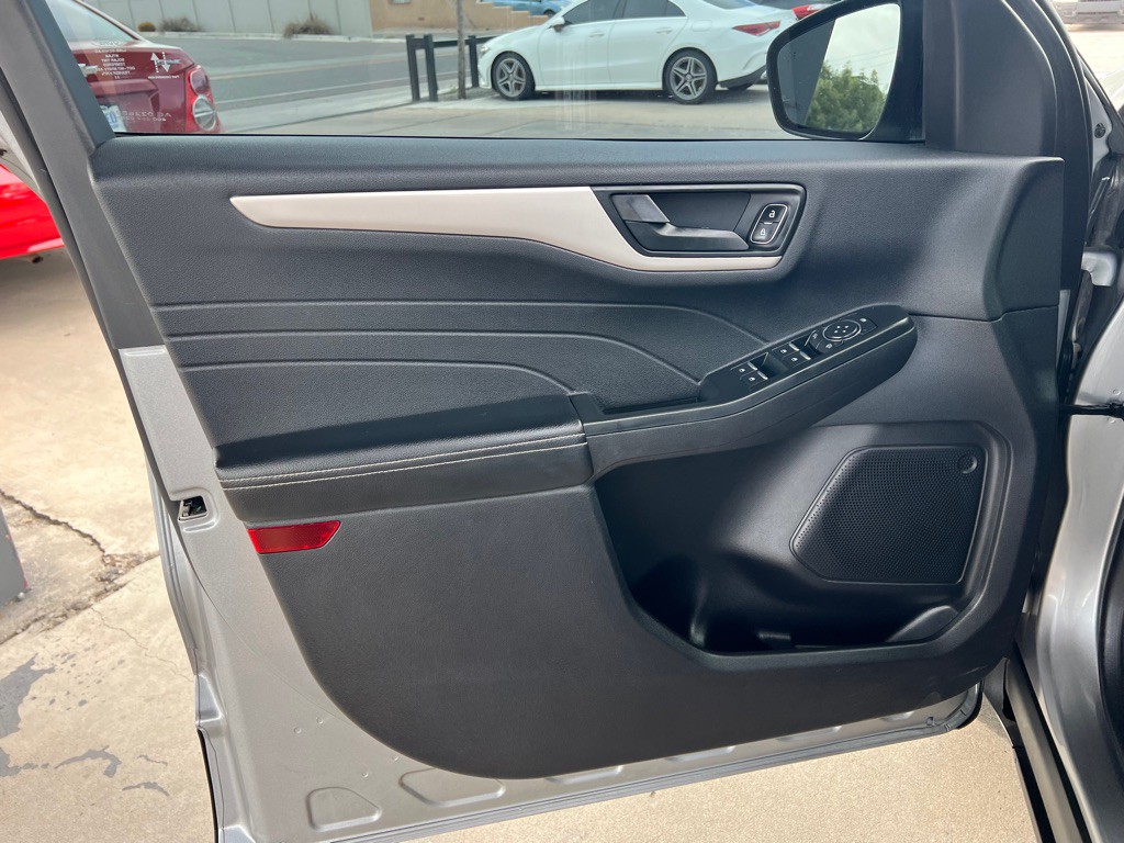 2022 Ford Escape Image 10