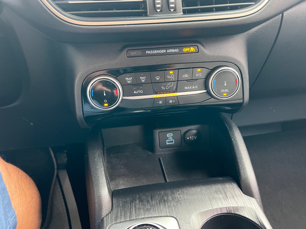 2022 Ford Escape Image 16