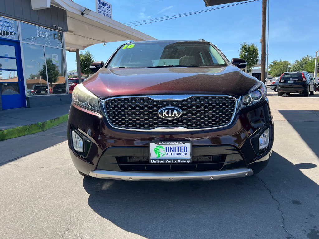 2016 Kia Sorento Image 2