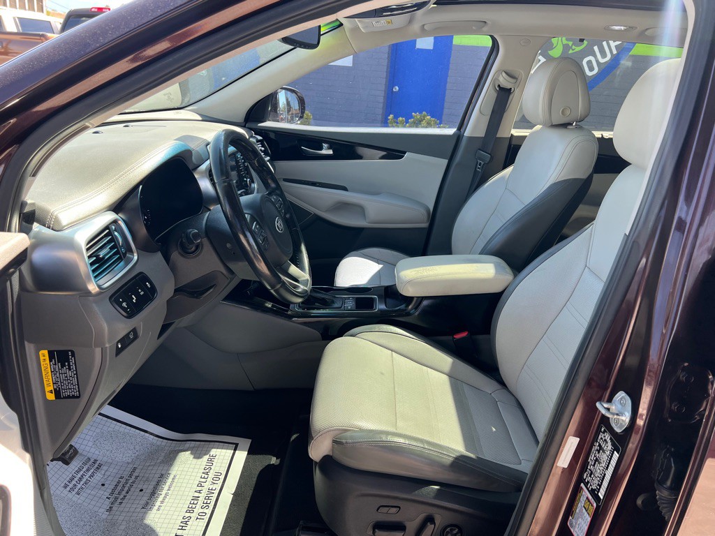 2016 Kia Sorento Image 11