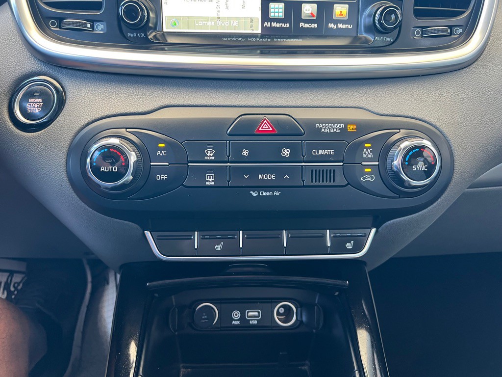 2016 Kia Sorento Image 17
