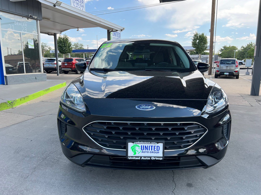 2022 Ford Escape Image 2