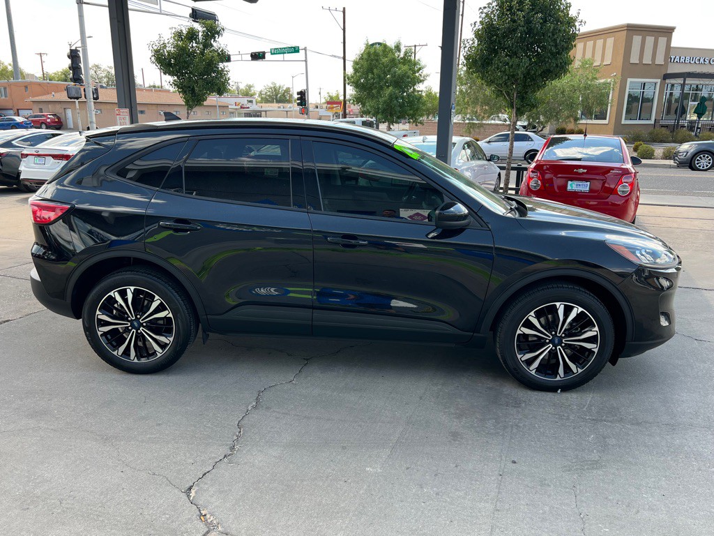 2022 Ford Escape Image 4
