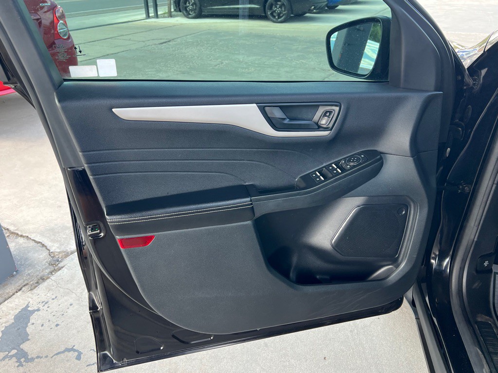2022 Ford Escape Image 10
