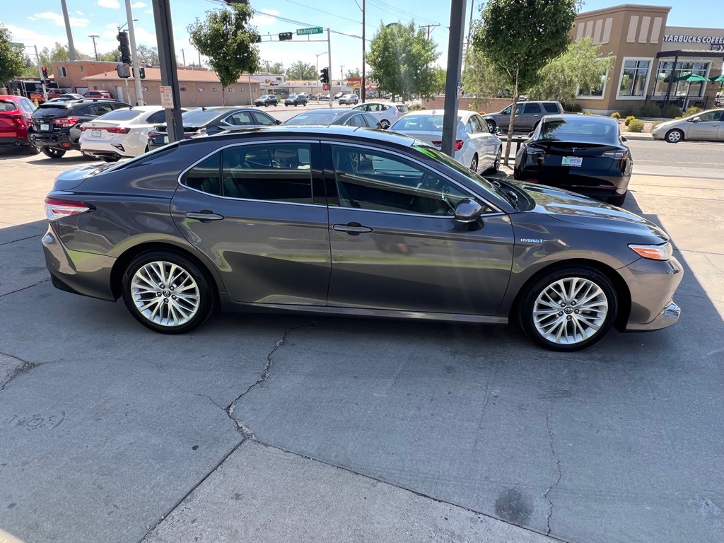 2019 Toyota Camry Image 4