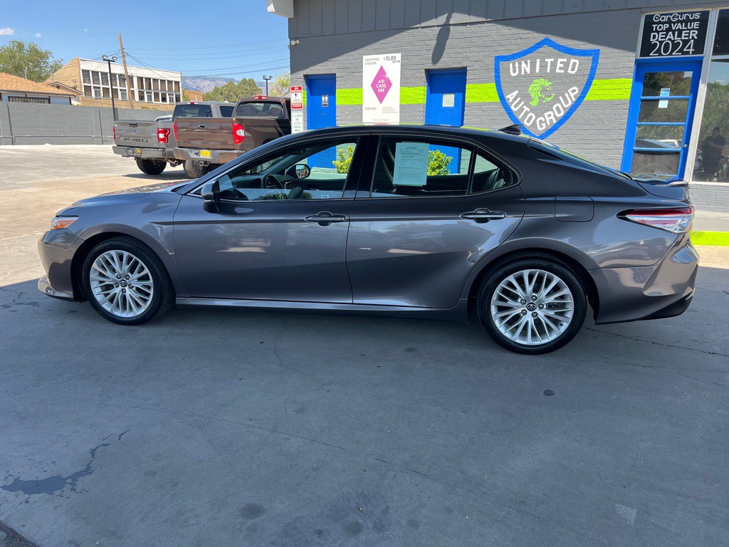 2019 Toyota Camry Image 8
