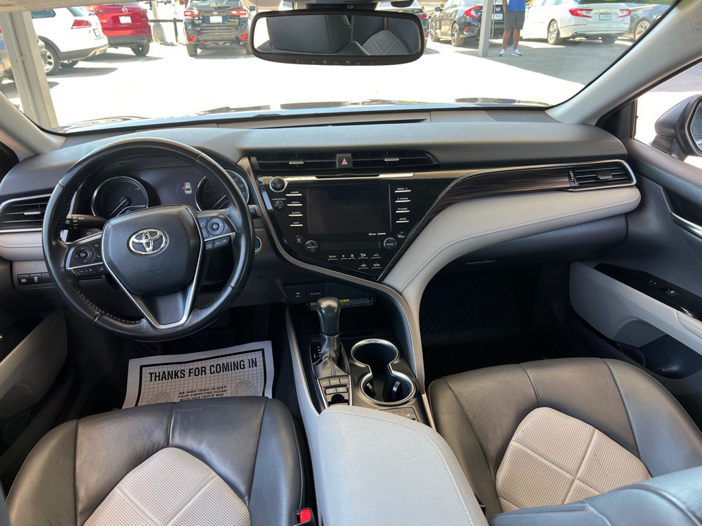 2019 Toyota Camry Image 9