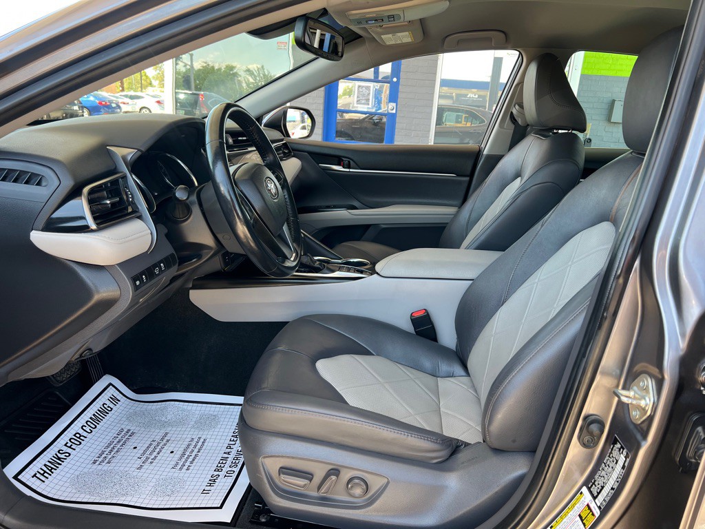 2019 Toyota Camry Image 12