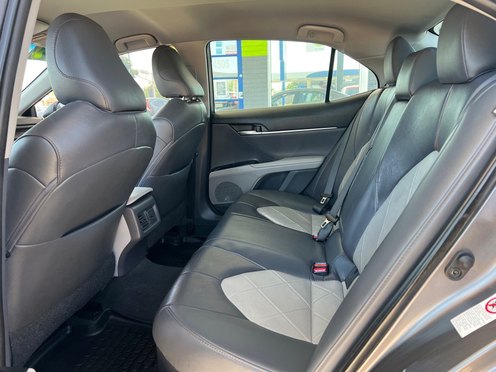 2019 Toyota Camry Image 13