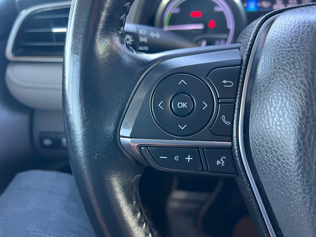 2019 Toyota Camry Image 17