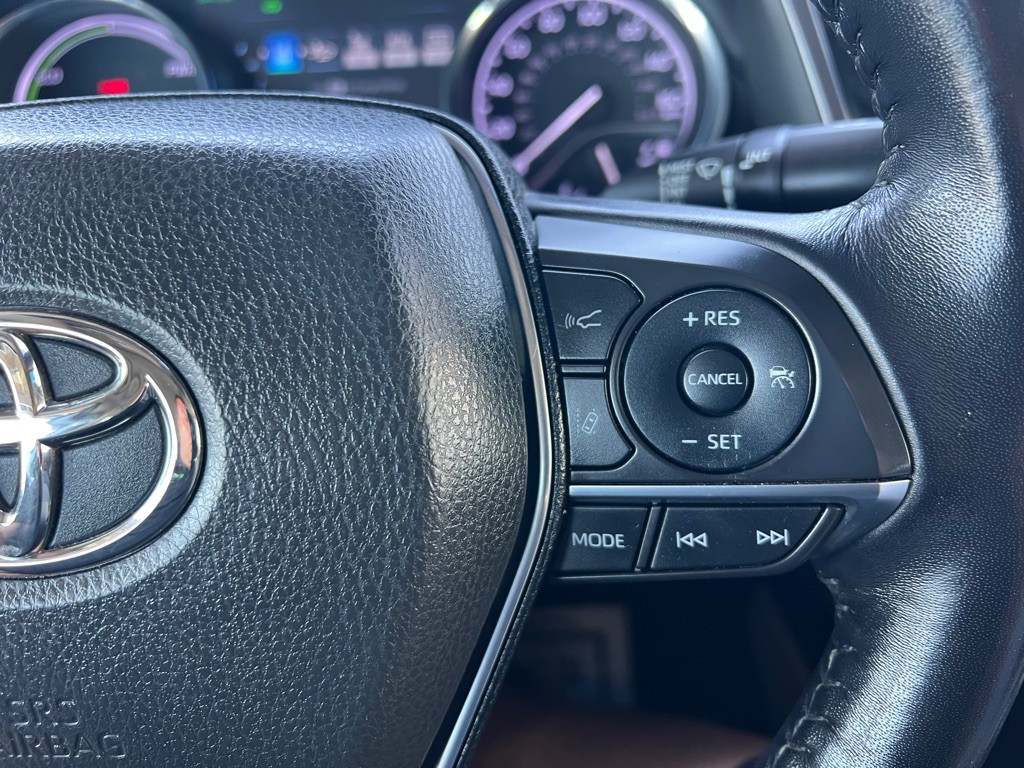 2019 Toyota Camry Image 18