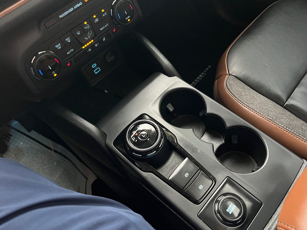 2022 Ford Bronco Image 18