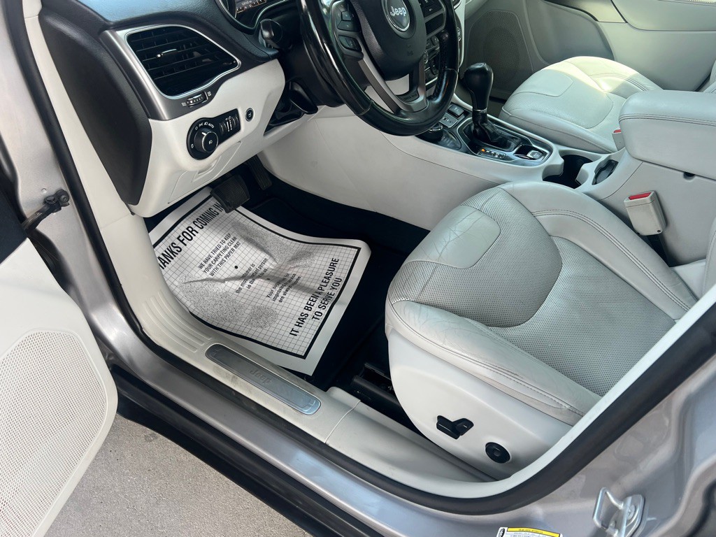 2020 Jeep Cherokee Image 11