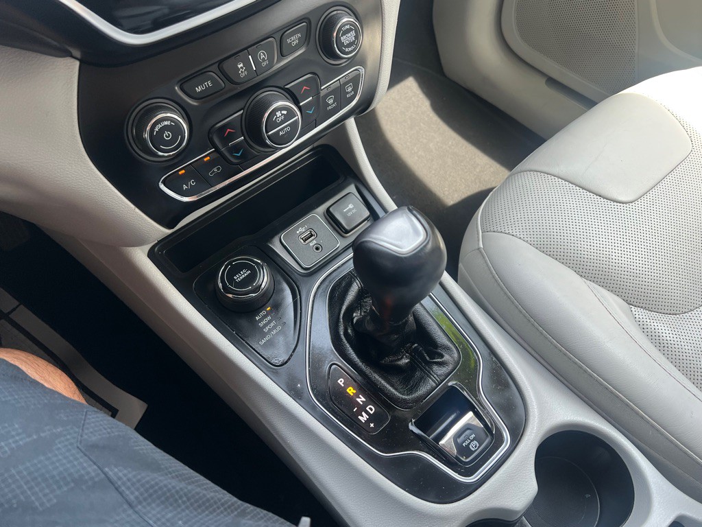 2020 Jeep Cherokee Image 17