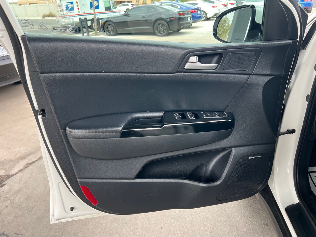 2020 Kia Sportage Image 9