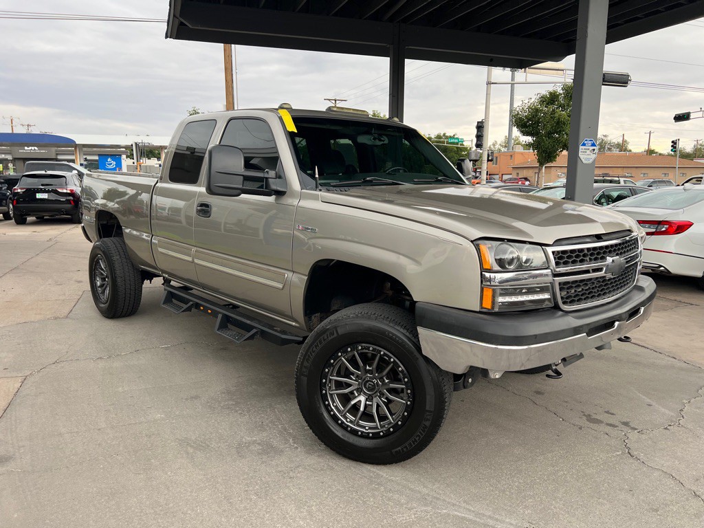 2003 Chevrolet Silverado 1500 Image 3