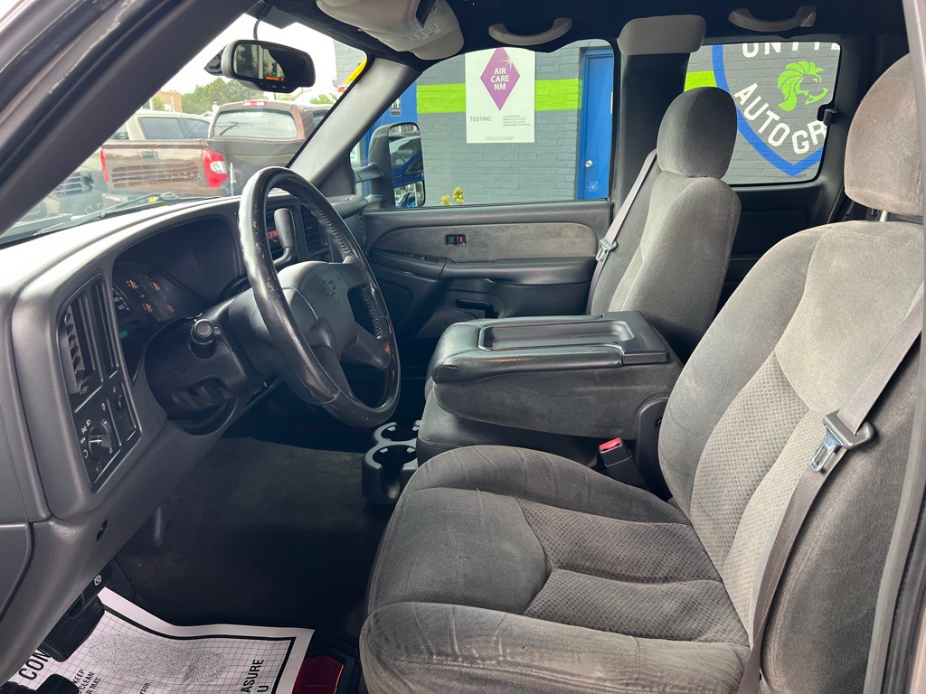 2003 Chevrolet Silverado 1500 Image 12