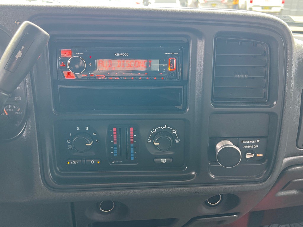 2003 Chevrolet Silverado 1500 Image 15