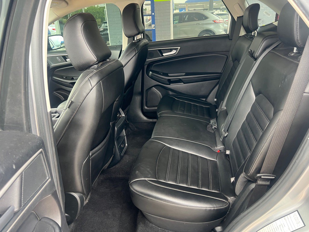 2021 Ford Edge Image 13