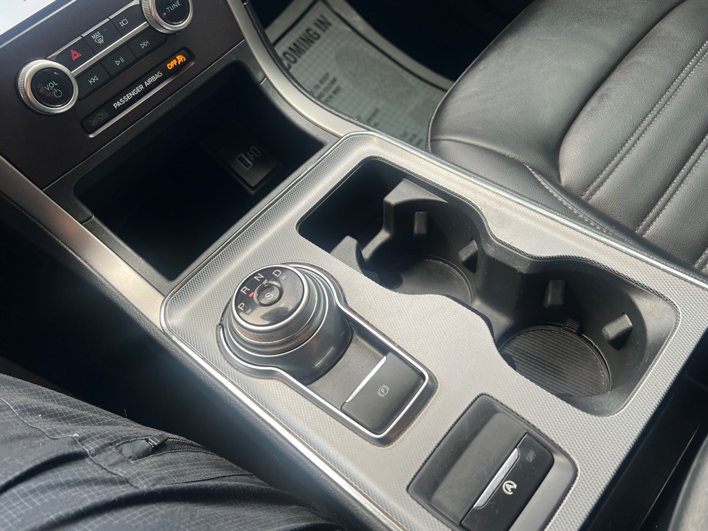 2021 Ford Edge Image 16