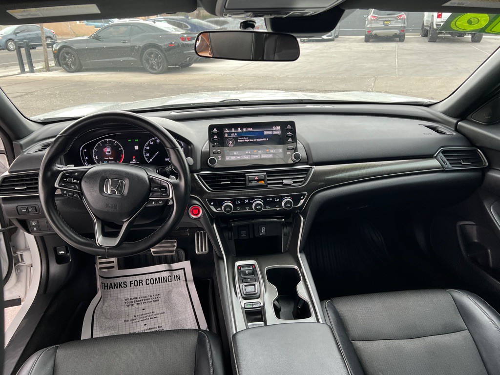 2018 Honda Accord Image 9