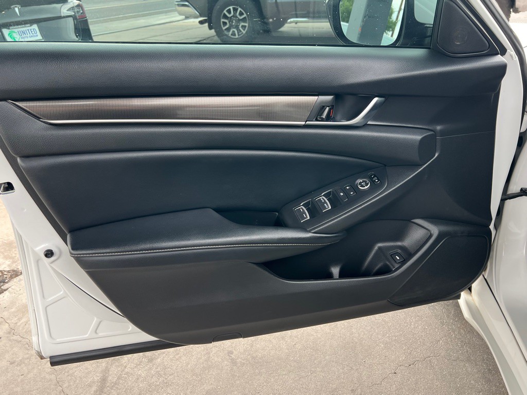 2018 Honda Accord Image 10