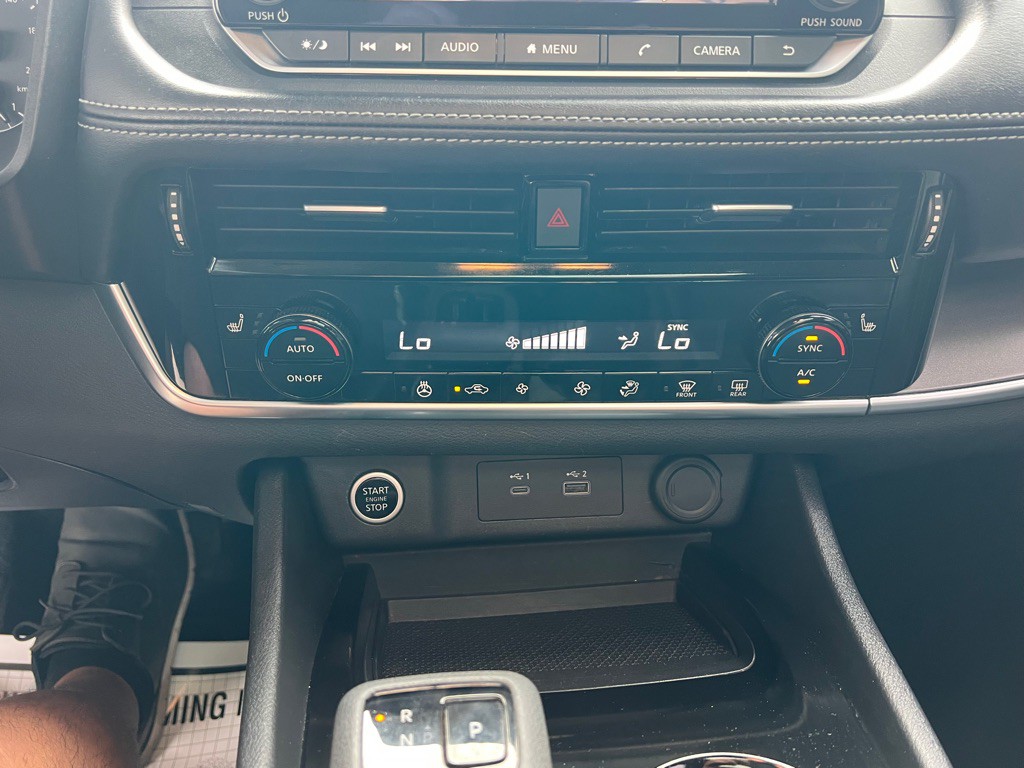 2022 Nissan Rogue Image 16