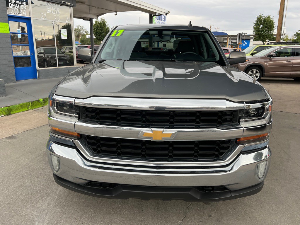 2017 Chevrolet Silverado 1500 Image 2