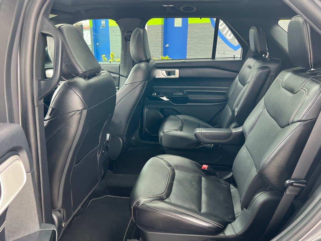 2022 Ford Explorer Image 13