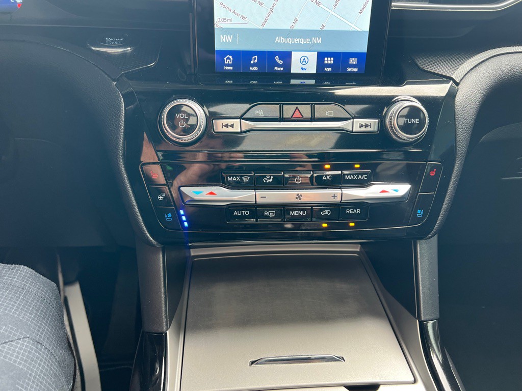 2022 Ford Explorer Image 18