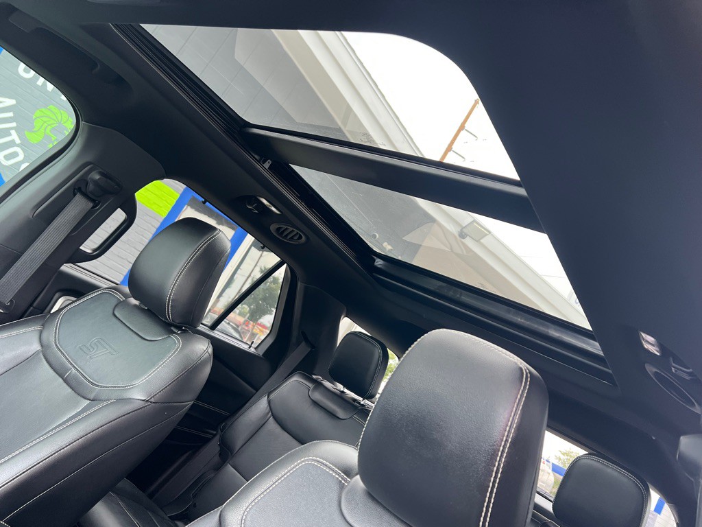 2022 Ford Explorer Image 22